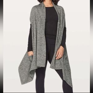 Lululemon Live Freely Wrap 100% Merino Wool Heathered Gray One Size Style W9AUWS